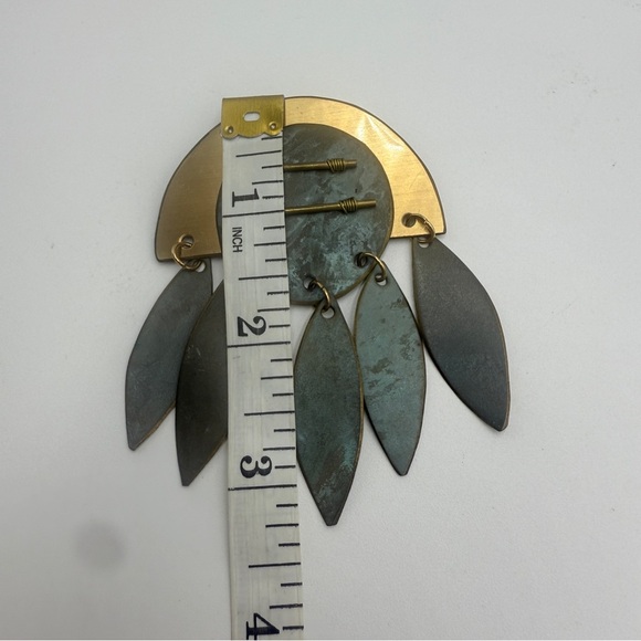 Vintage Modernist Brass & Patina Dangle Brooch – Geometric Statement Pin - Picture 7 of 7